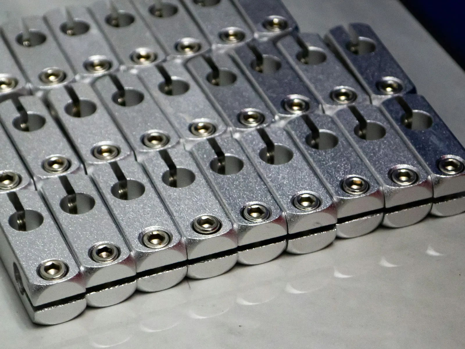 Low-volume manufactured metal parts in production setup